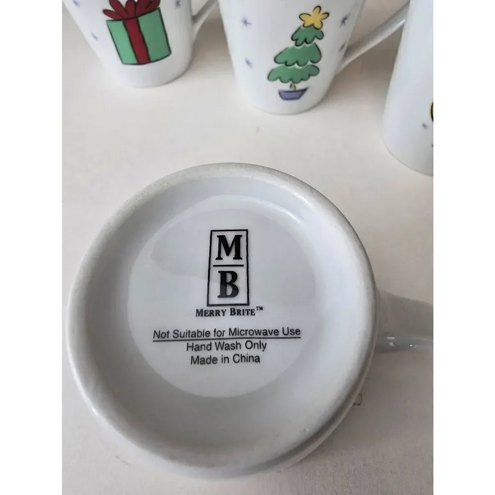 Merry Brite Set of four cups Christmas theme